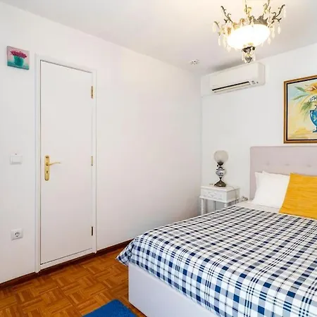 Our Lady Of Mercy Willa