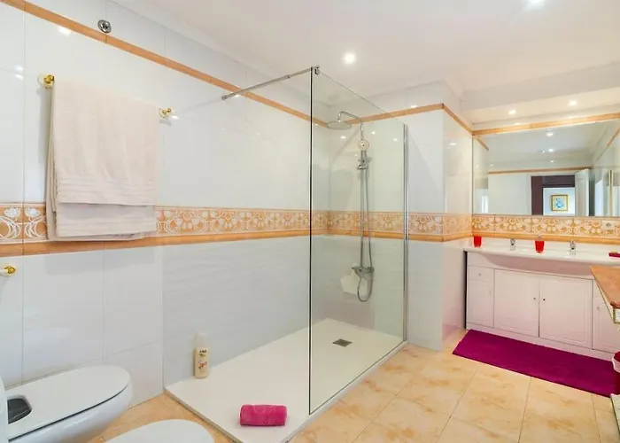 Our Lady Of Mercy エルメジンデ